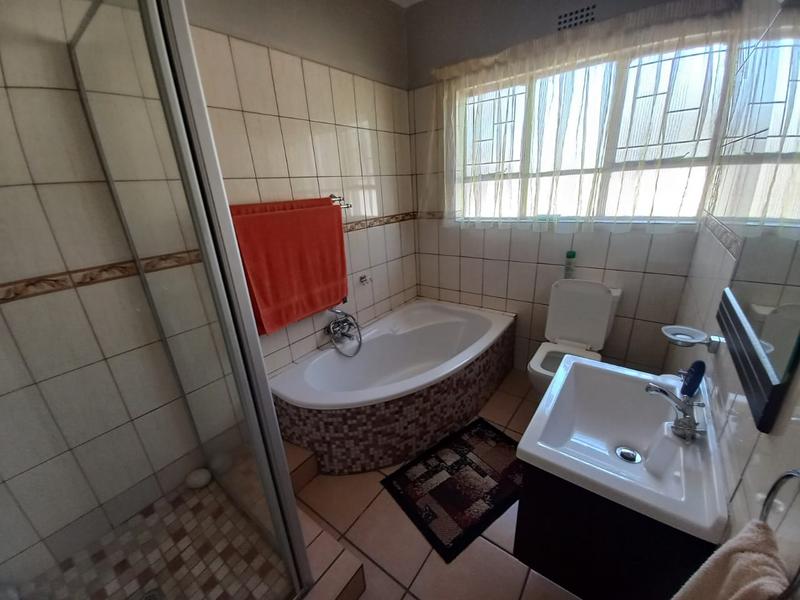 3 Bedroom Property for Sale in Vaalpark Free State